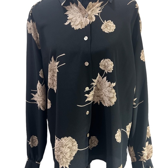Liz Claiborne, SZ 12, Black/Beige Floral Print, Long Sleeve, Button Up. - Picture 9 of 9